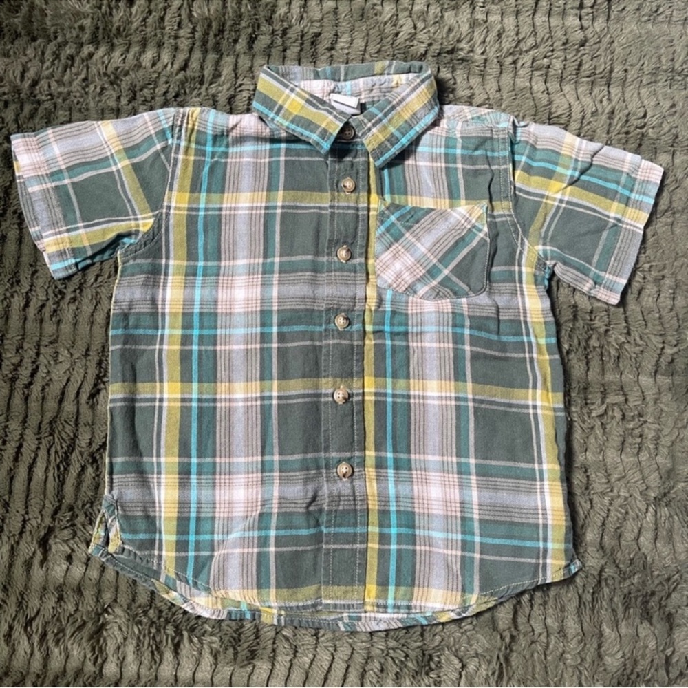 Old Navy Boys Plaid Button Down Short Sleeve Shirt 5T
